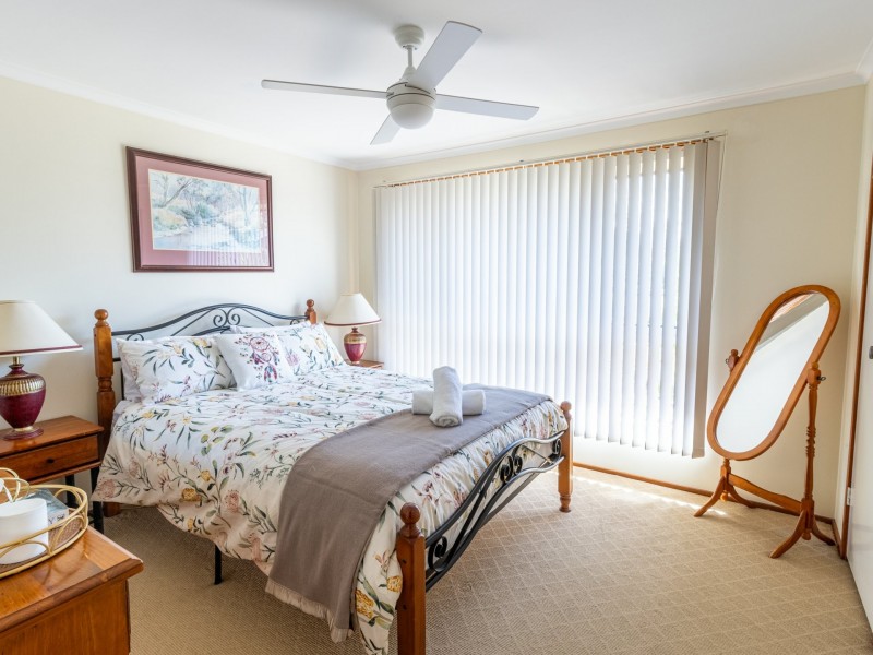 13 Ellmoos Avenue, Sussex Inlet NSW 2540