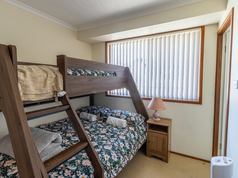 13 Ellmoos Avenue, Sussex Inlet NSW 2540