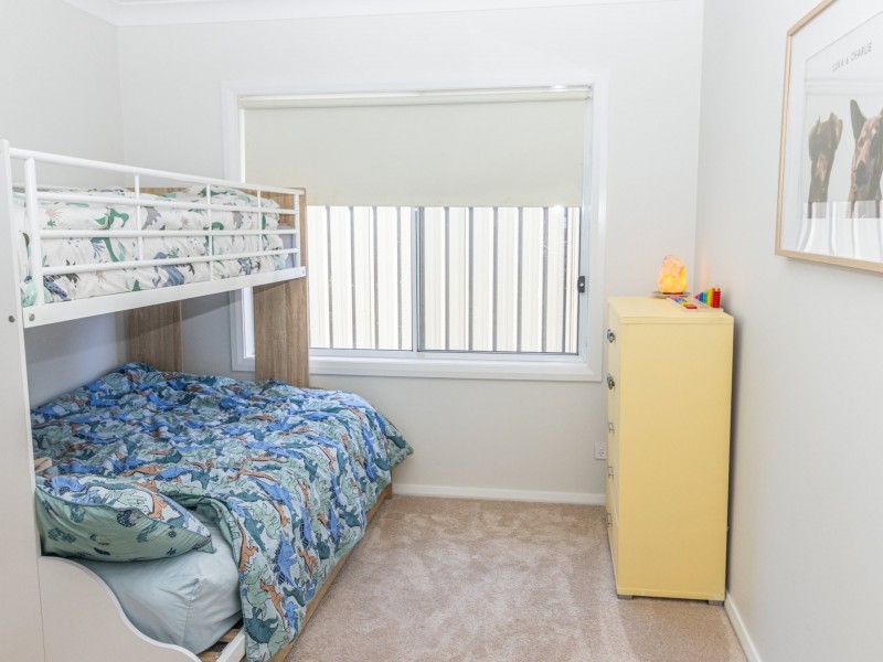 16 Hastings Parade, Sussex Inlet NSW 2540