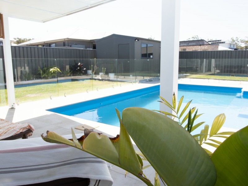 16 Hastings Parade, Sussex Inlet NSW 2540