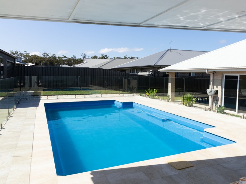 16 Hastings Parade, Sussex Inlet NSW 2540