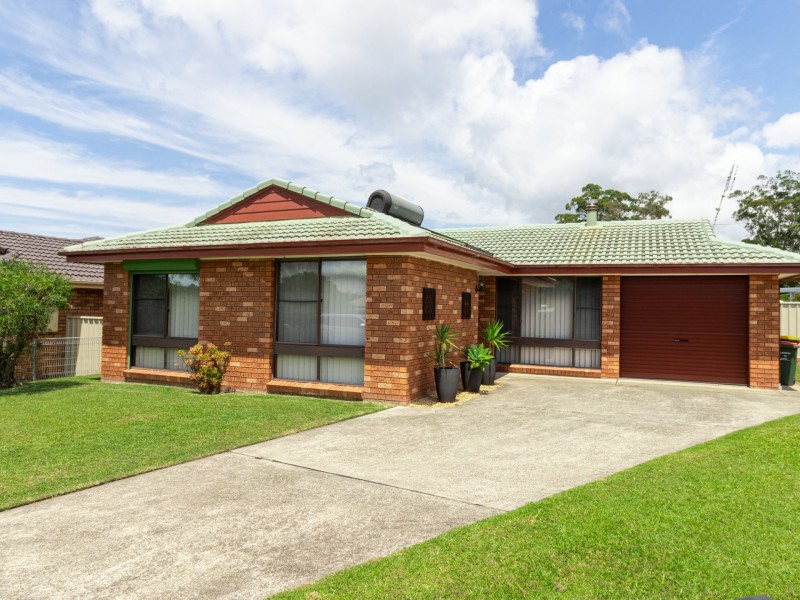 27 Tradewinds Avenue, Sussex Inlet NSW 2540