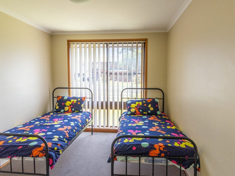 27 Tradewinds Avenue, Sussex Inlet NSW 2540