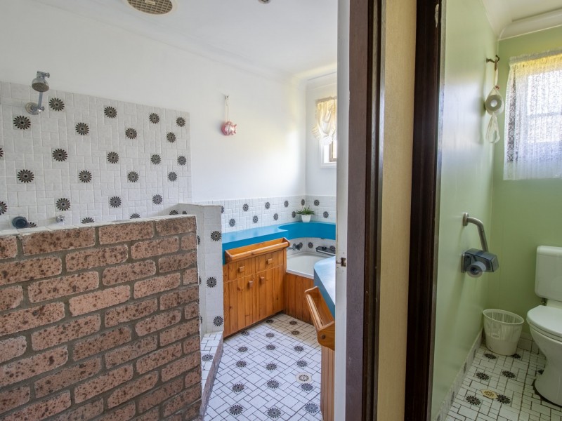 5 Fairview Crescent, Sussex Inlet NSW 2540