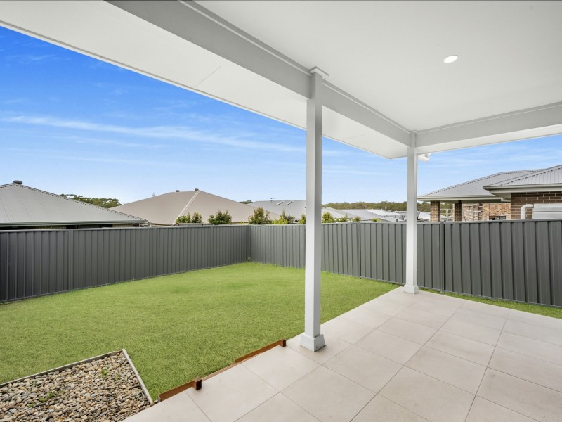 3b Bexhill Avenue, Sussex Inlet NSW 2540