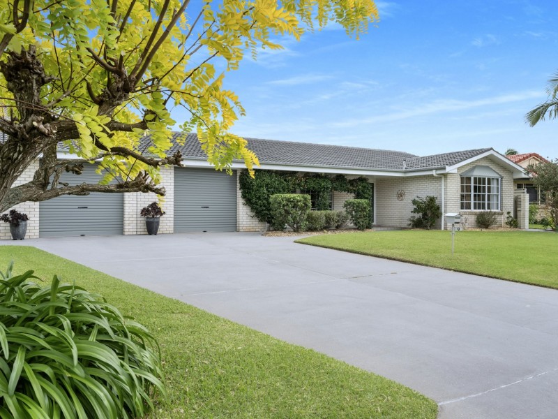 9 Whimbrel Drive, Sussex Inlet NSW 2540
