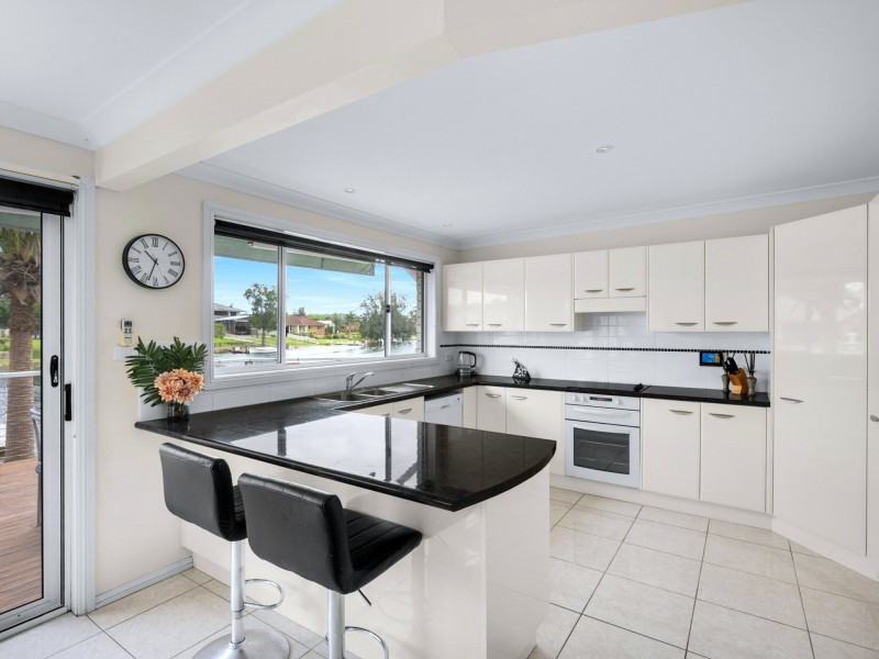 9 Whimbrel Drive, Sussex Inlet NSW 2540