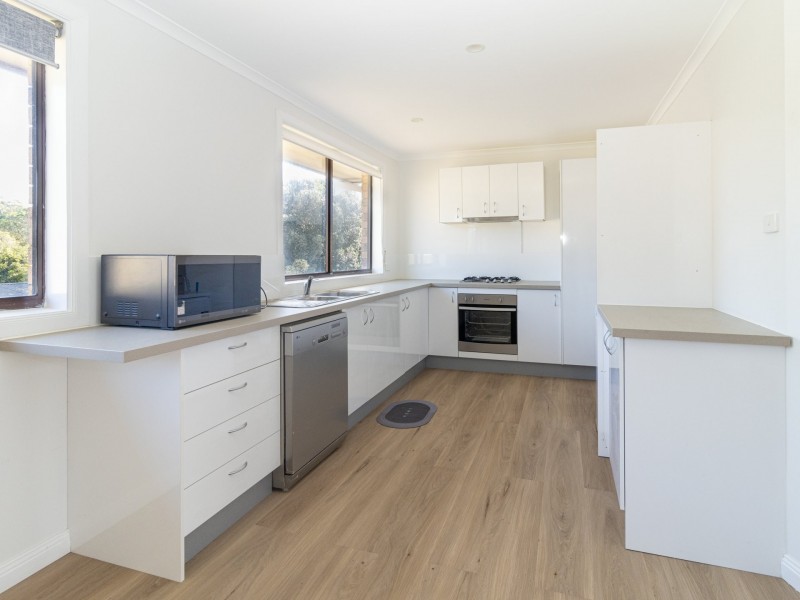 17 Tradewinds Avenue, Sussex Inlet NSW 2540