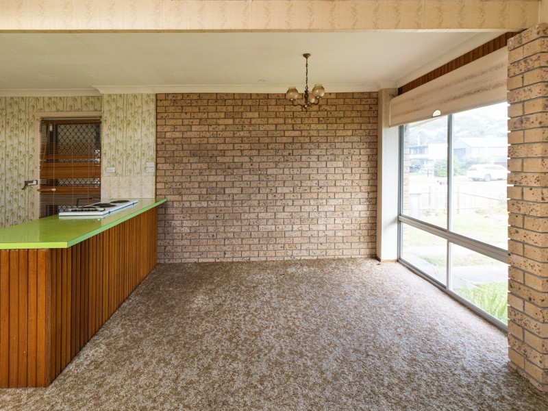 6 Beachcomber Avenue, Sussex Inlet NSW 2540