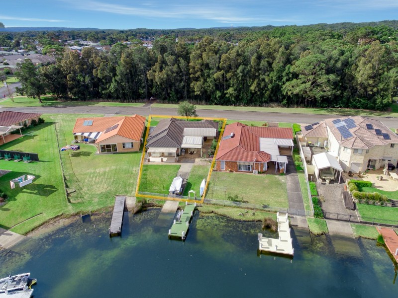 2 Sandpiper Way, Sussex Inlet NSW 2540