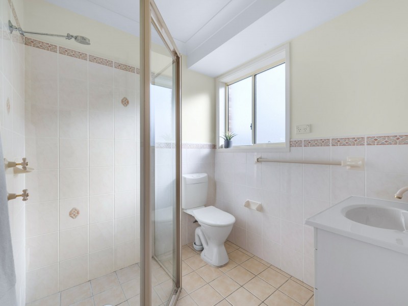 2 Sandpiper Way, Sussex Inlet NSW 2540