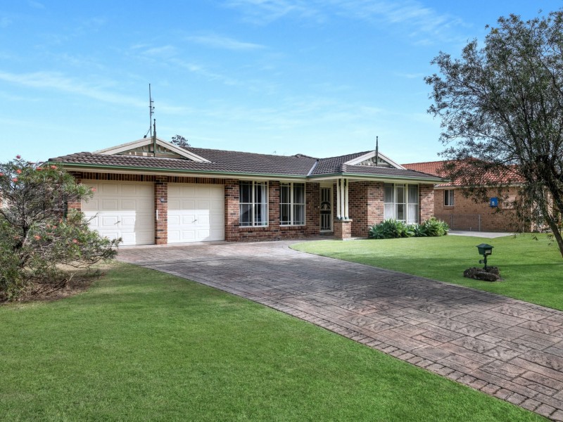2 Sandpiper Way, Sussex Inlet NSW 2540