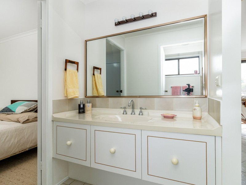 37 Thora Street, Sussex Inlet NSW 2540