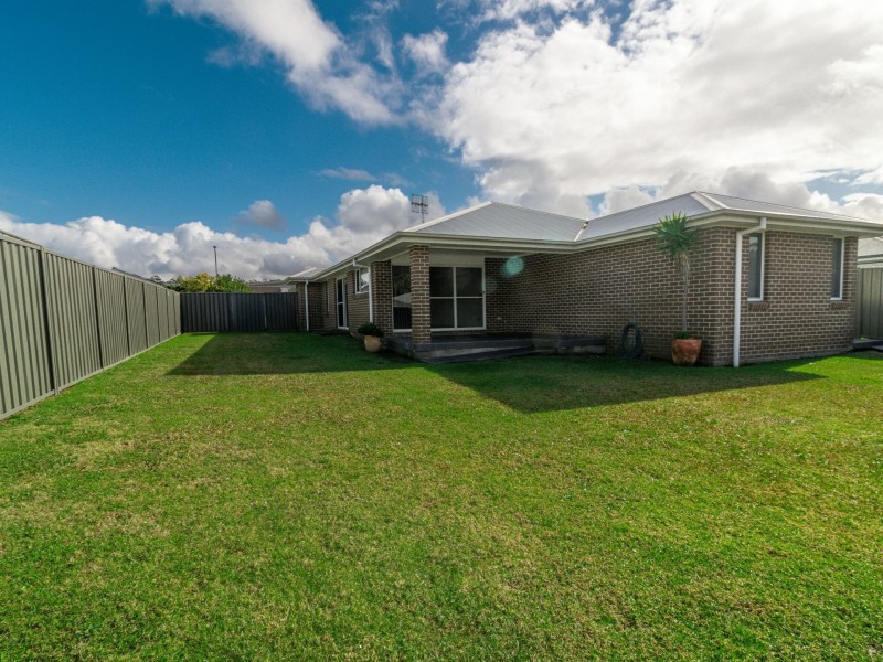 7 Chichester Road, Sussex Inlet NSW 2540