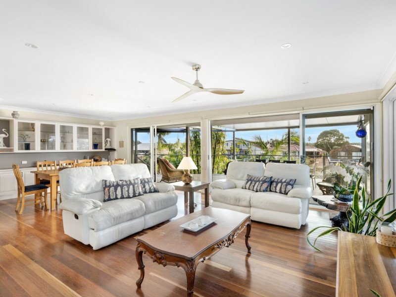 65 Cater Crescent, Sussex Inlet NSW 2540