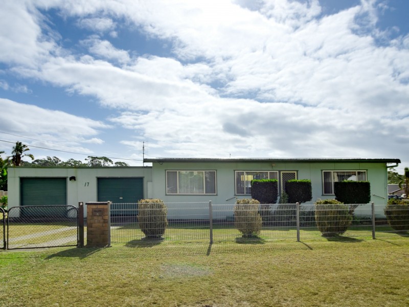 17 Wildwood Avenue, Sussex Inlet NSW 2540