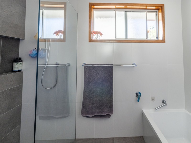 9 River Road, Sussex Inlet NSW 2540
