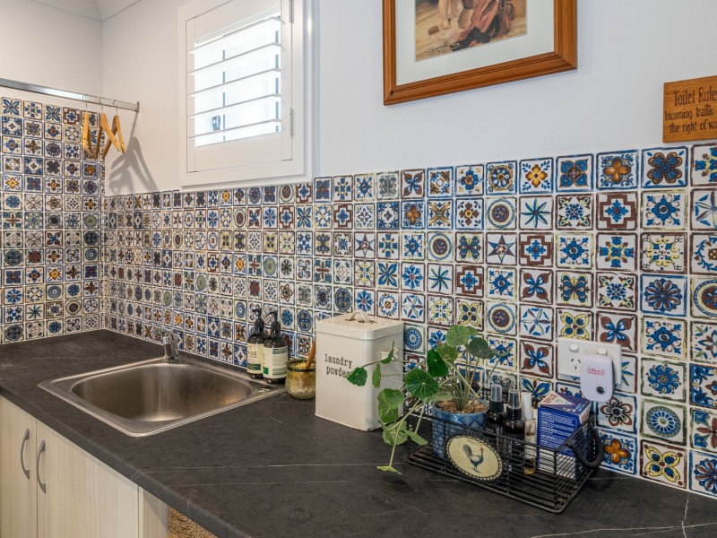 9 River Road, Sussex Inlet NSW 2540