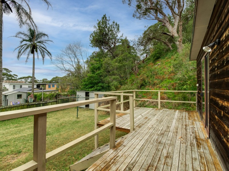 18 Pacificana Drive, Sussex Inlet NSW 2540