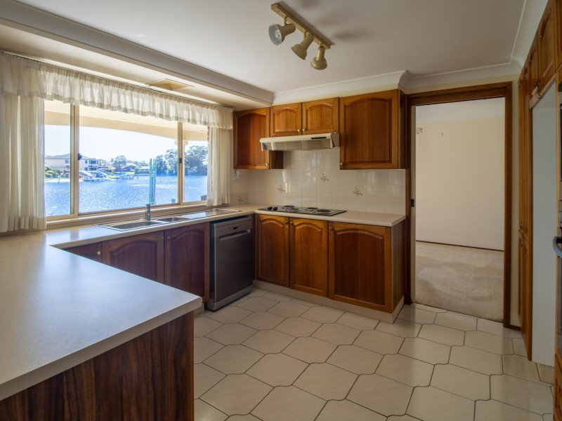 11 Corang, Sussex Inlet NSW 2540