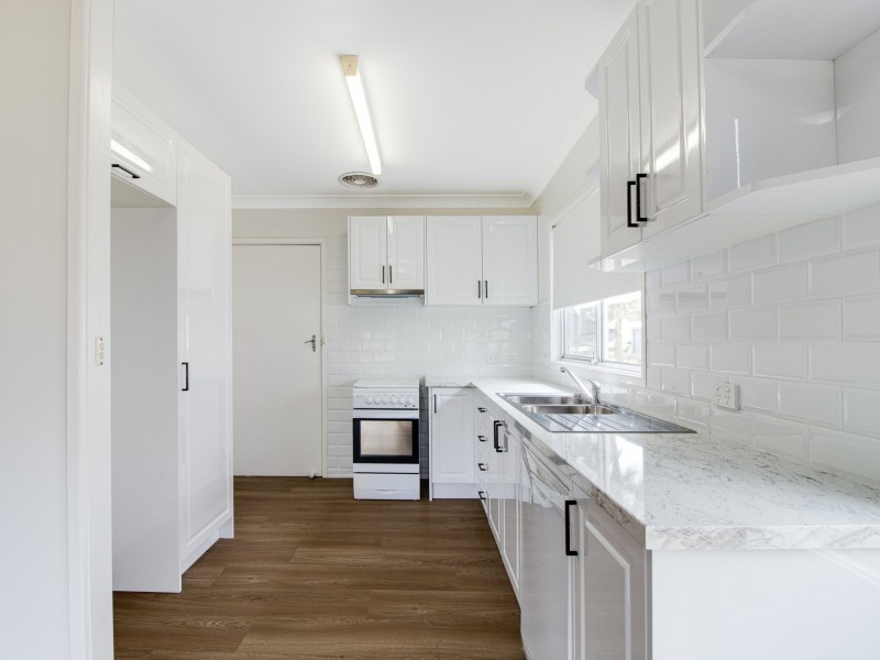 15 Lyons Road, Sussex Inlet NSW 2540
