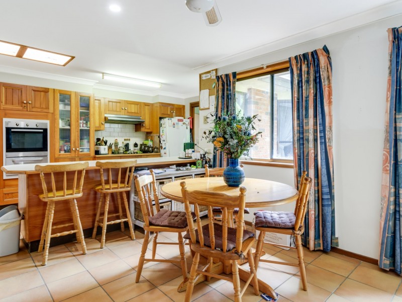 16 Wayfarer Drive, Sussex Inlet NSW 2540