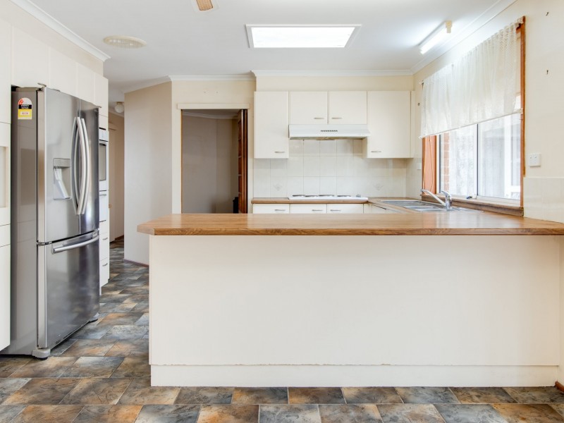 8 Anchorage Close, Sussex Inlet NSW 2540