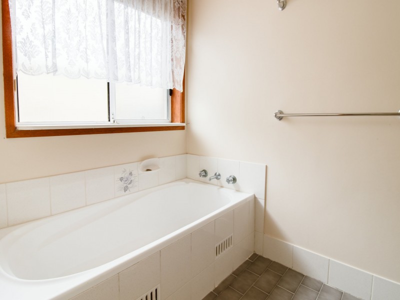 8 Anchorage Close, Sussex Inlet NSW 2540