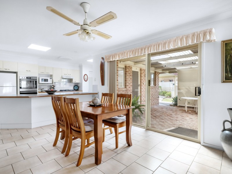 28 Lyons Road, Sussex Inlet NSW 2540