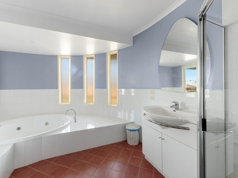 5 Beachway Avenue, Berrara NSW 2540