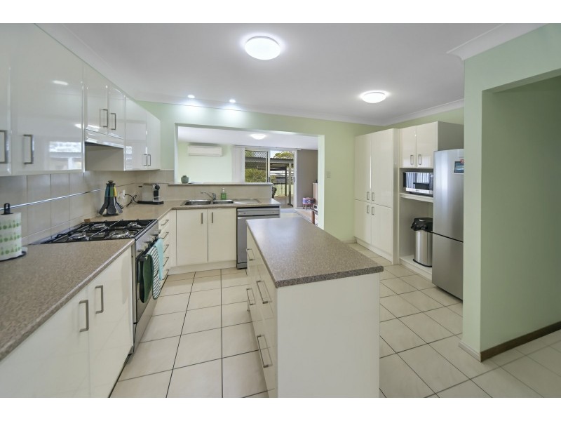 71 Sussex Inlet Rd, Sussex Inlet NSW 2540