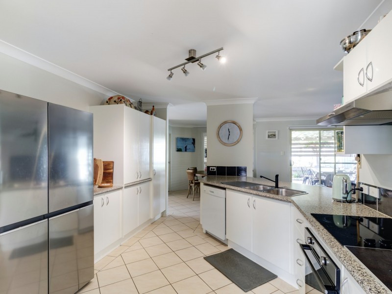 1 Tradewinds Avenue, Sussex Inlet NSW 2540