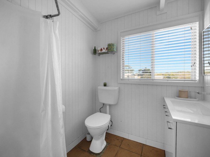 5 Edgewater Avenue, Sussex Inlet NSW 2540