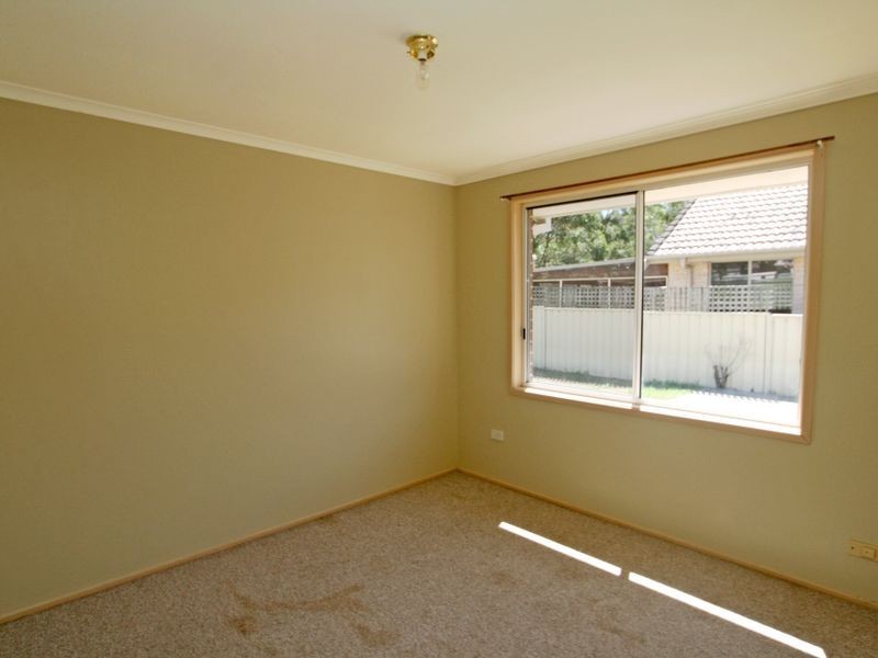 11 Lakeshore Parade, Sussex Inlet NSW 2540
