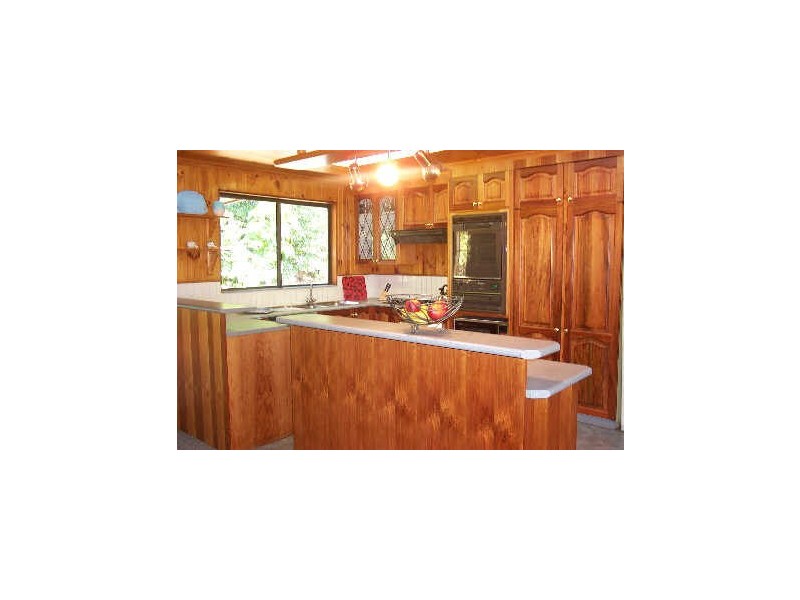 8 Alamein Road, Sussex Inlet NSW 2540