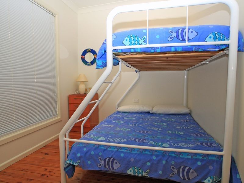 6 Berrara Cres, Berrara NSW 2540
