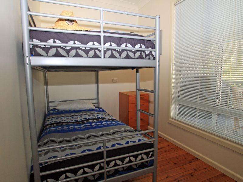 6 Berrara Cres, Berrara NSW 2540