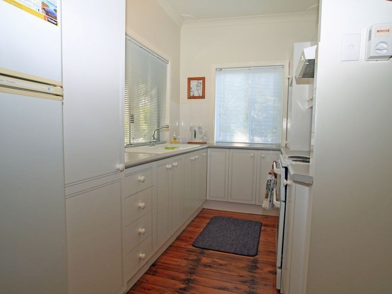 6 Berrara Cres, Berrara NSW 2540