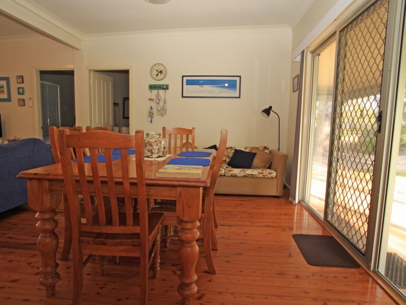 6 Berrara Cres, Berrara NSW 2540