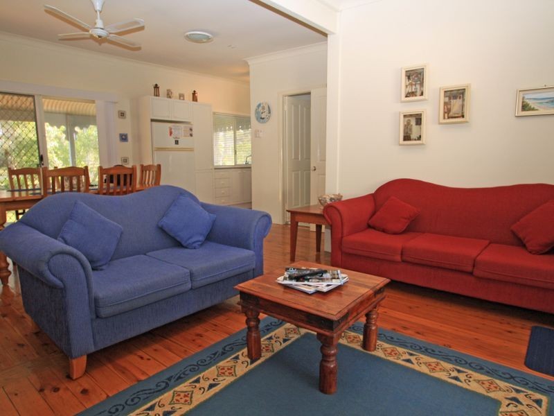 6 Berrara Cres, Berrara NSW 2540