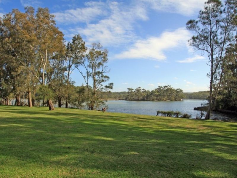 Chalet 2 Berrara Road, Berrara NSW 2540