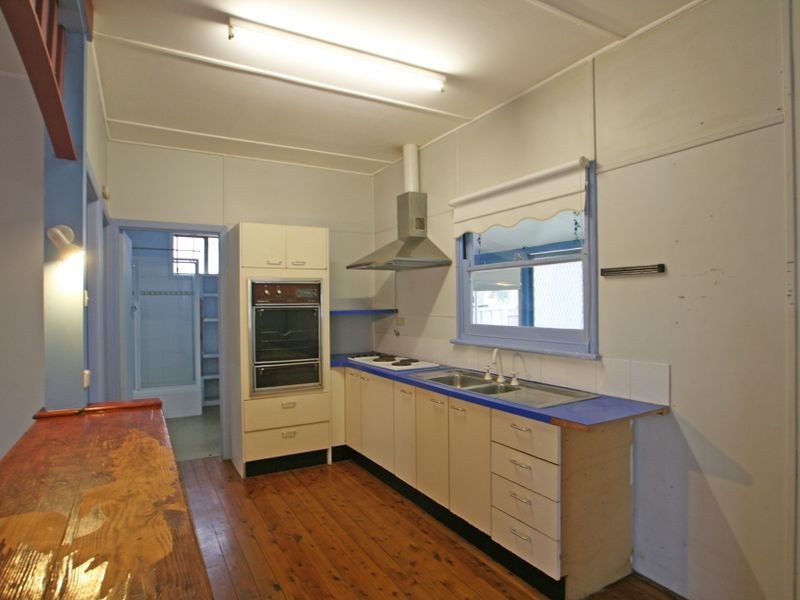 4 Christine Street, Sussex Inlet NSW 2540