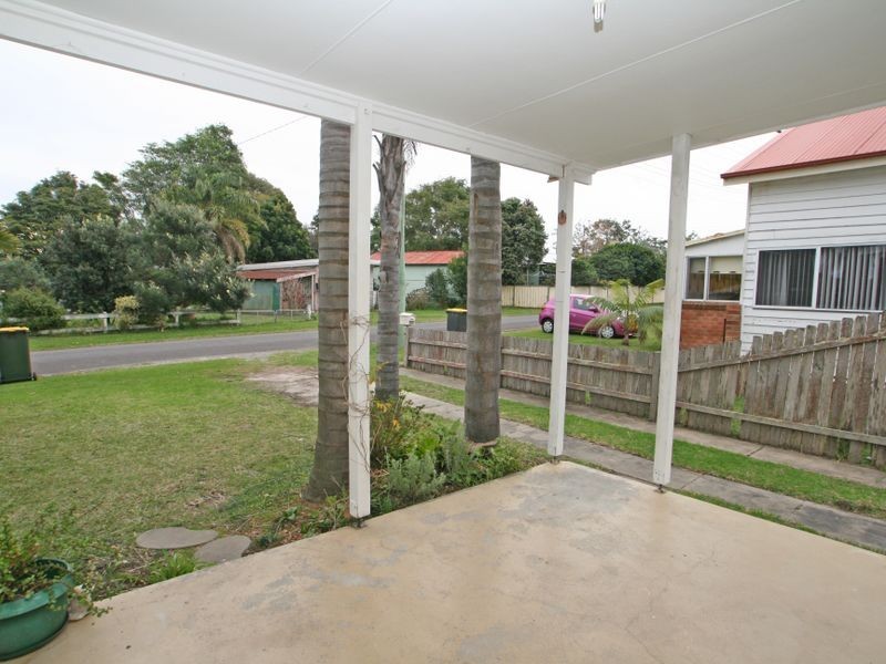 4 Christine Street, Sussex Inlet NSW 2540