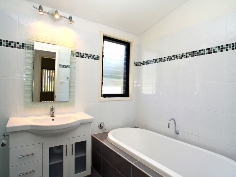 14 Cater Crescent, Sussex Inlet NSW 2540