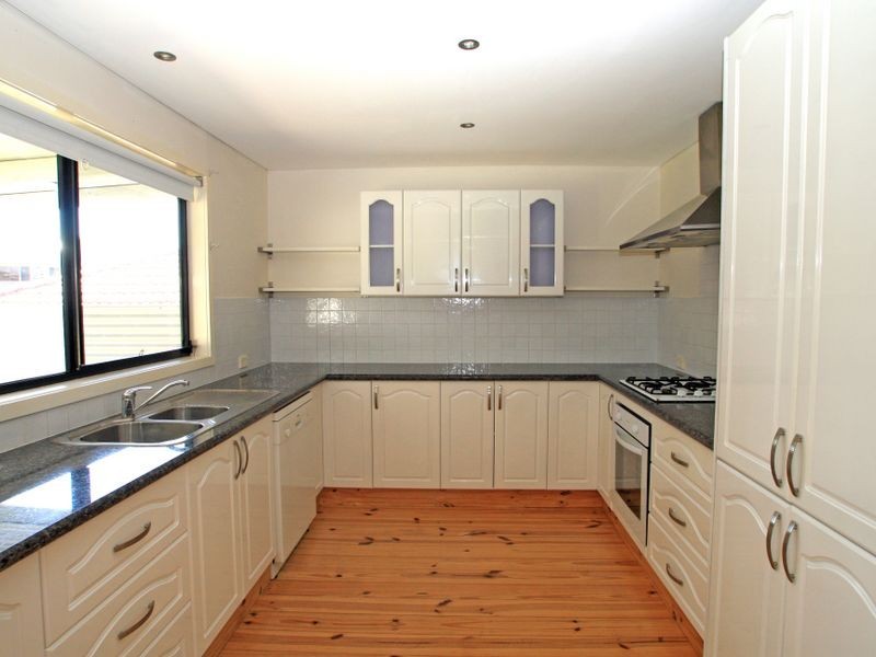 14 Cater Crescent, Sussex Inlet NSW 2540