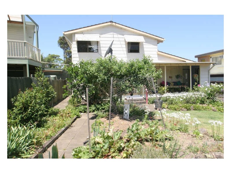 5 Beachview Avenue, Berrara NSW 2540