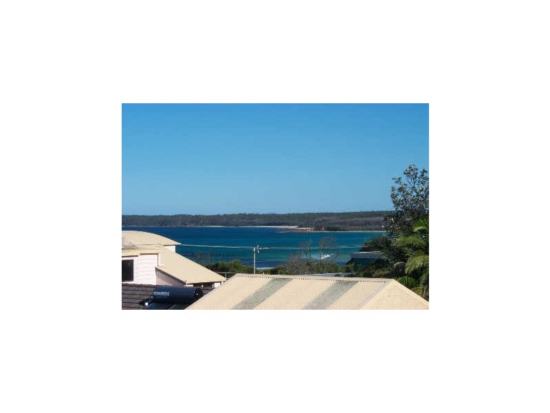 10 Surfway Avenue, Berrara NSW 2540