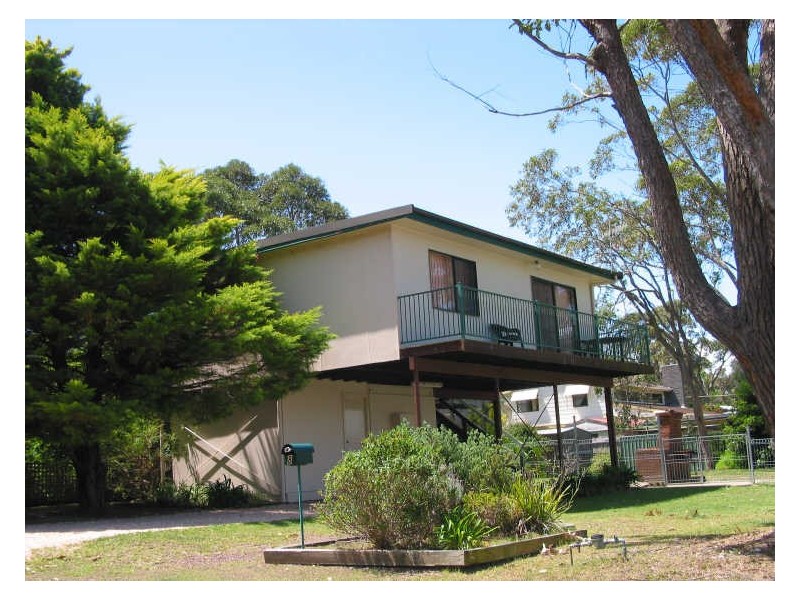 8 Lakeway Avenue, Berrara NSW 2540