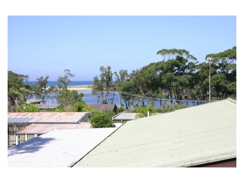8 Lakeway Avenue, Berrara NSW 2540
