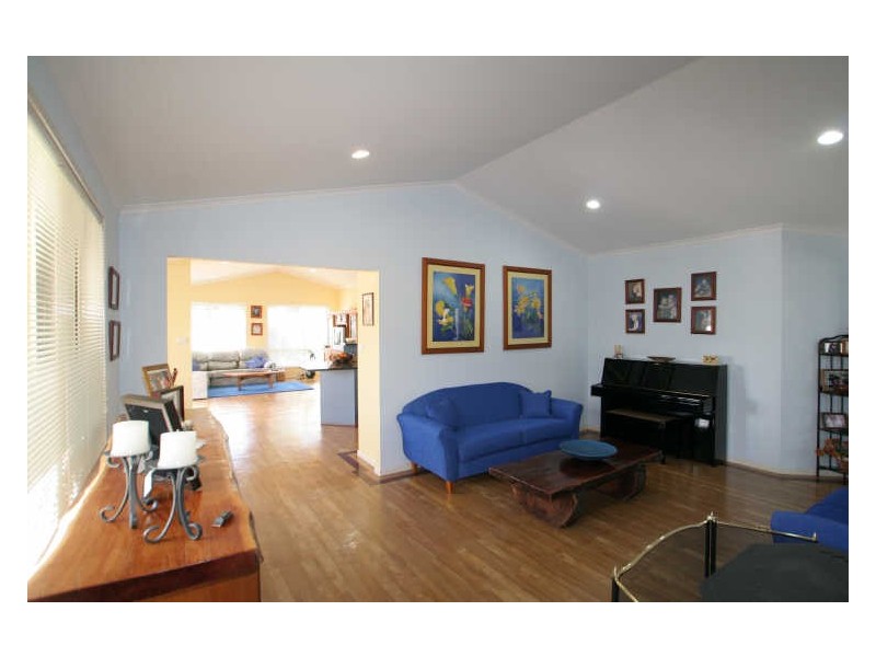 3 River Road, Sussex Inlet NSW 2540